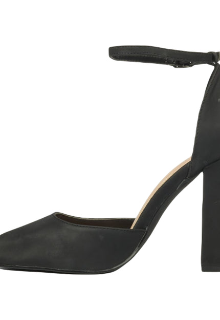 Executive Envy Block Heels (Black)